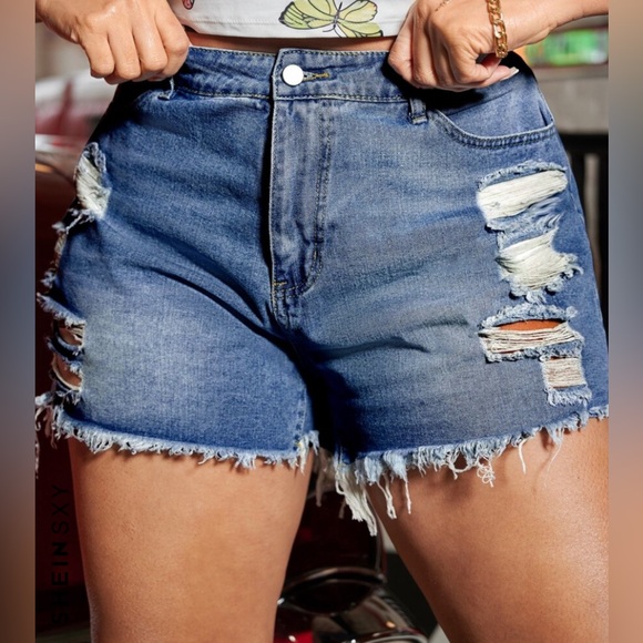 Plus size womens distressed jean shorts - Picture 1 of 2